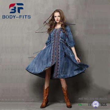 Ilbiesi tad-denim irrakkmati għan-Nisa